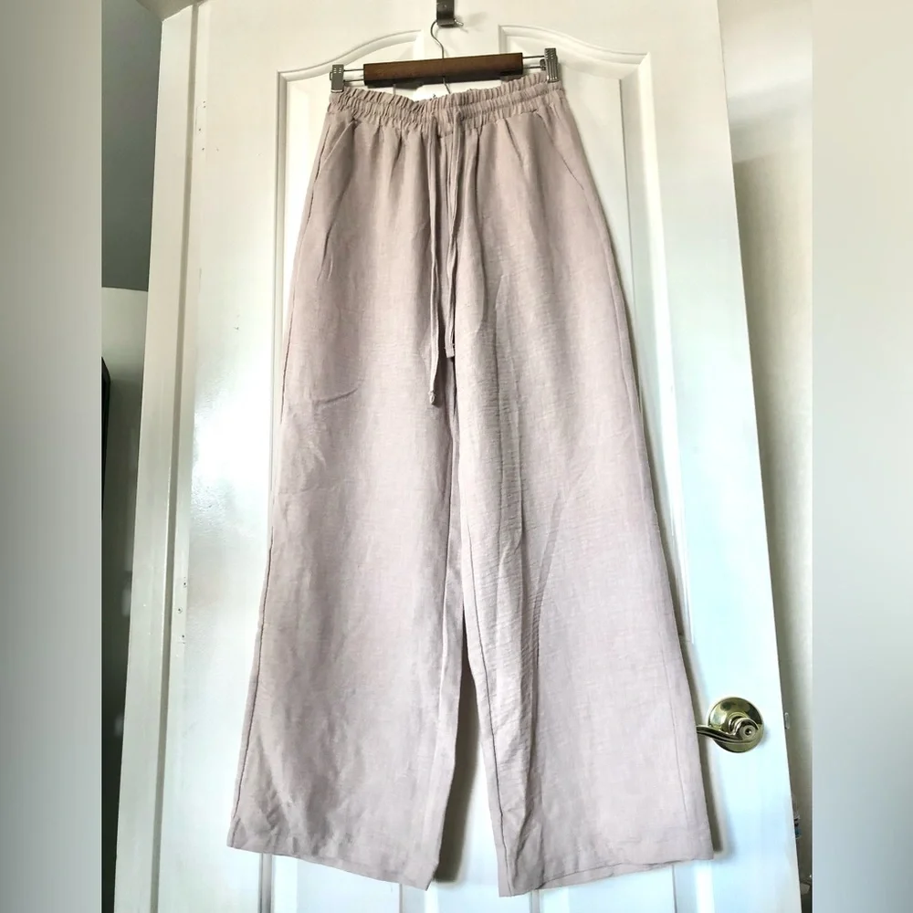 NWOT Zenana Outfitters Men's Wide-Leg Drawstring Pants in Light Taupe